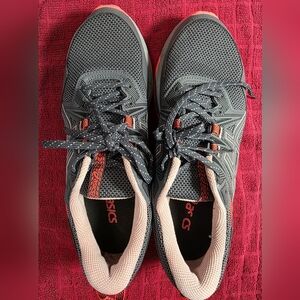 Asics Tennis shoe ..womans